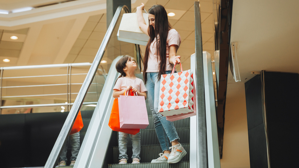 renner retail mall storefront