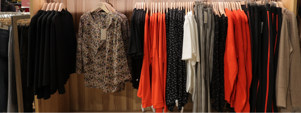 Модная одежда защищена противоугонными бирками